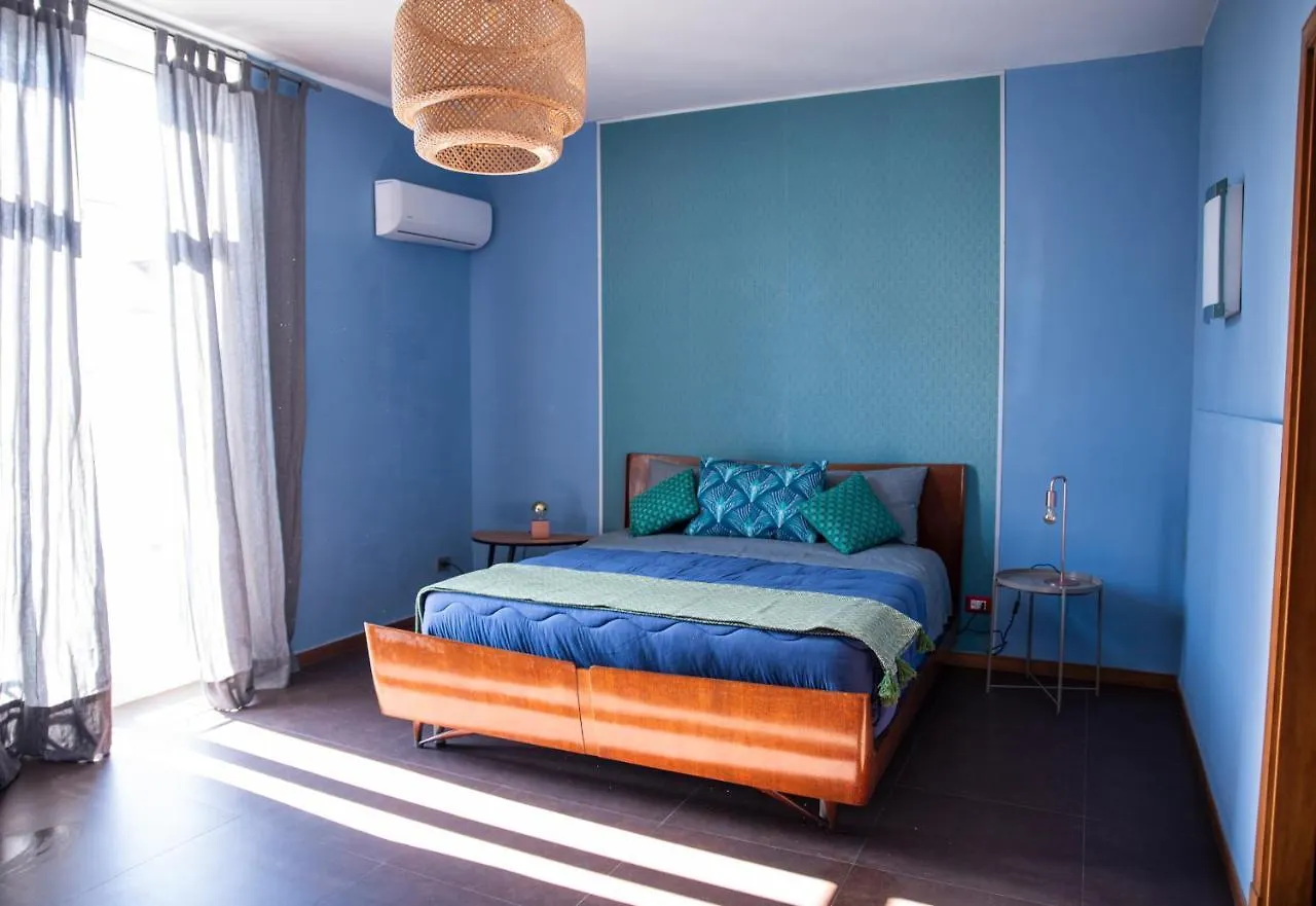 נאפולי Home&More B&B