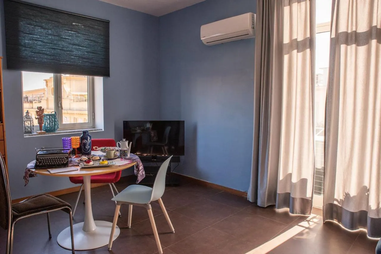 נאפולי Home&More B&B