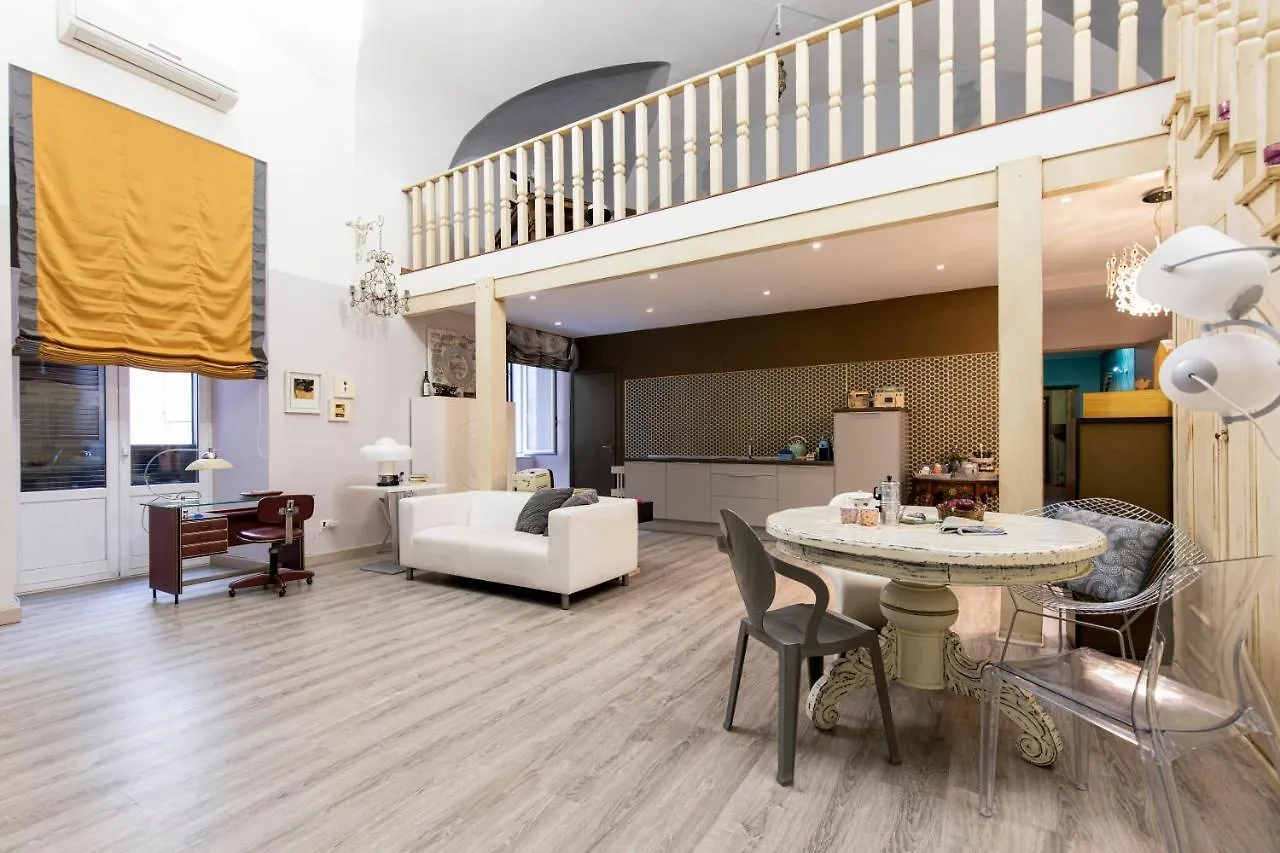 נאפולי Home&More B&B 3*,