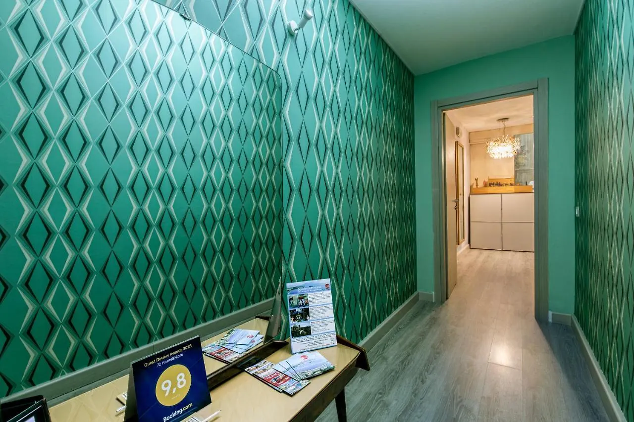 לינה וארוחת בוקר נאפולי Home&More B&B