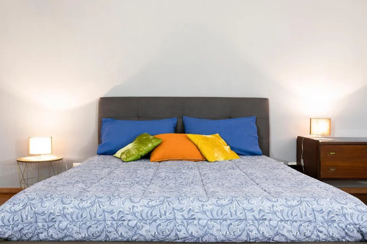 נאפולי Home&More B&B 3*,  איטליה